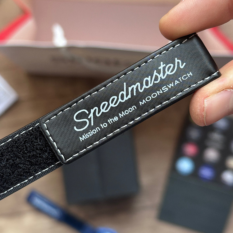 امگا سواچ مون کرنوگراف