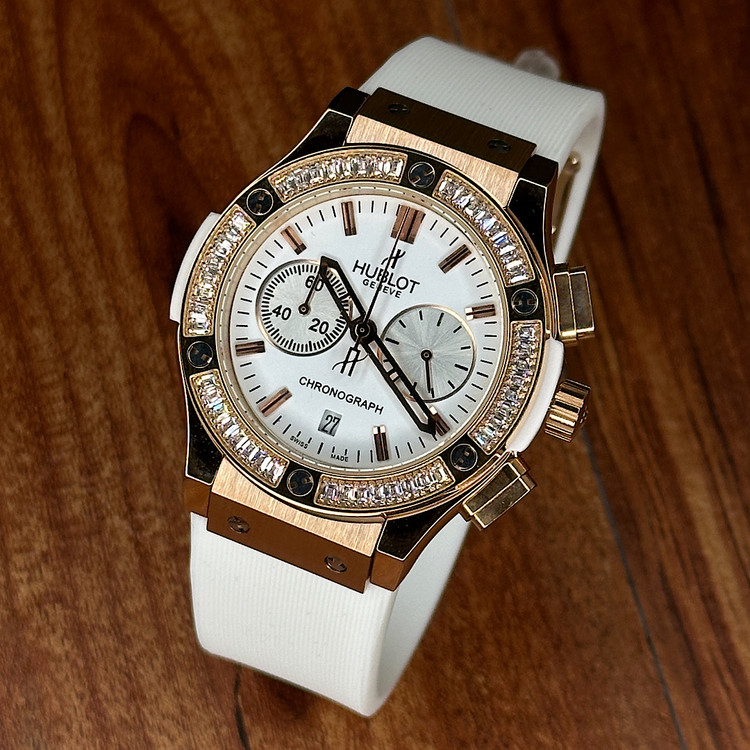 ساعت مردانه و زنانه هابلو کرنوگراف دور نگین