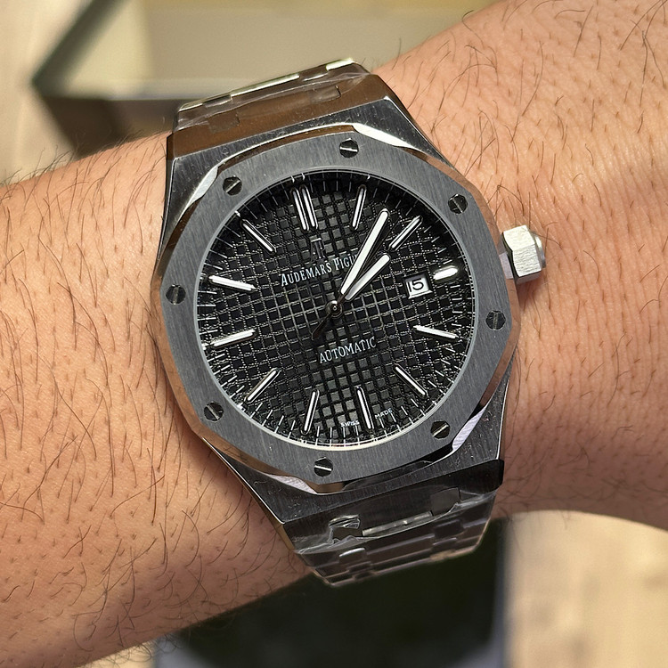 ساعت مردانه اودمارپیگه مدل رویال اوک اتوماتیک